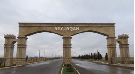 Beyləqanda bələdiyyə sədri meydan sulayır... - GİLEY