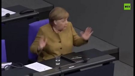 Merkel etdiyi səhvin fərqinə vardı 