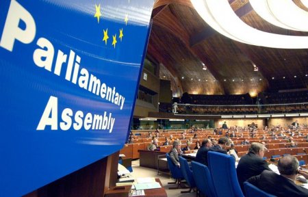 "Nifrət ritorikası ilə bağlı təhdidləri ciddi şəkildə nəzərdən keçirin" "Nifrət ritorikası ilə bağlı təhdidləri ciddi şəkildə nəzərdən keçirin"