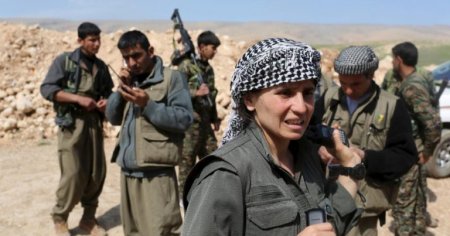 Müdafiə nazirinin PKK və YPG terrorçuları ilə görüşü etirazla qarşılandı