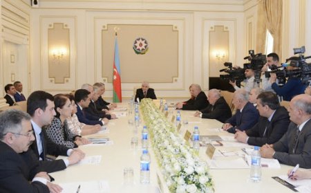 Mərkəzi Seçki Komissiyasının üzvlərinin səlahiyyət müddəti bu ay bitir Mərkəzi Seçki Komissiyasının üzvlərinin səlahiyyət müddəti bu ay bitir
