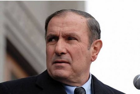"Bunların məzmunu zibildir" "Bunların məzmunu zibildir"