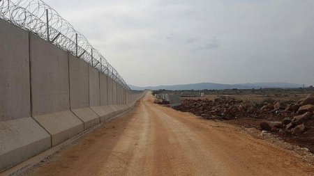 İran sərhəd xətti 24 saat müşahidə olunur İran sərhəd xətti 24 saat müşahidə olunur
