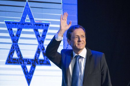 “Üçüncü dozanın vurulması üçün milli kampaniyaya başladıq" “Üçüncü dozanın vurulması üçün milli kampaniyaya başladıq"