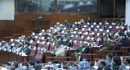 "Mövcud konstitusiyanı qəbul etmir və öz konstitusiyası da yoxdur" 