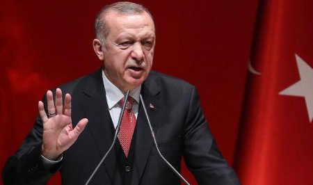 "Məhkəmə sistemi heç kimdən əmr almır" 
