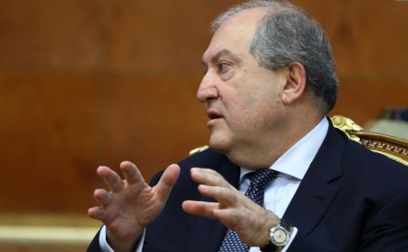 "Fərqi yoxdur, prezident və ya parlamentli idarəetmə sistemi olacaq" "Fərqi yoxdur, prezident və ya parlamentli idarəetmə sistemi olacaq"
