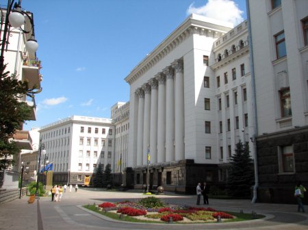 "Ukrayna təkcə özünü qorumur" 