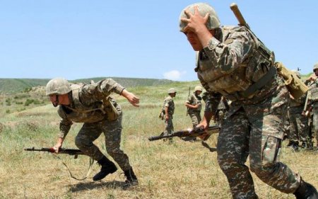 "Bundan sonra silahlı qüvvələr yalnız öz işləri ilə məşğul olacaq" "Bundan sonra silahlı qüvvələr yalnız öz işləri ilə məşğul olacaq"