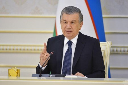 “Prezident Konstitusiyanın 70, 71, 72, 74 və 75-ci maddələrinin dəyişdirilmədən saxlanılmasını təklif etdi" “Prezident Konstitusiyanın 70, 71, 72, 74 və 75-ci maddələrinin dəyişdirilmədən saxlanılmasını təklif etdi"