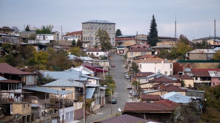 "Araik kimilərin günahı ucbatından baş verən münaqişə olmasaydı, çətinliklərə dözmək məcburiyyətində qalmazdıq"