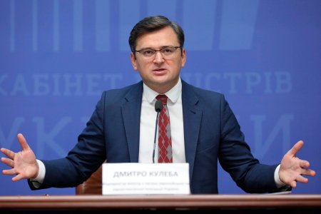 "Ukrayna Aİ və NATO-ya üzv olmalıdır" "Ukrayna Aİ və NATO-ya üzv olmalıdır"