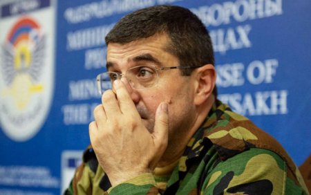 "Üsyandan qorxan Araikə təhlükəsizlik zəmanəti təklif olunur" "Üsyandan qorxan Araikə təhlükəsizlik zəmanəti təklif olunur"