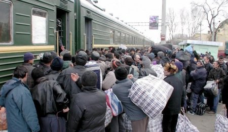 "Polis 100 min əcnəbinin ölkəyə girişini əngəllədi" 