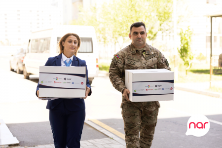 “Nar” və “YAŞAT” Fondu “Bilik günü” münasibətilə şəhid övladlarını təbrik edib “Nar” və “YAŞAT” Fondu “Bilik günü” münasibətilə şəhid övladlarını təbrik edib