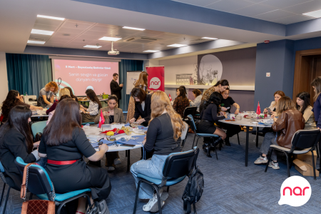 “Nar” 8 Mart münasibətilə xanım jurnalistləri təbrik etdi