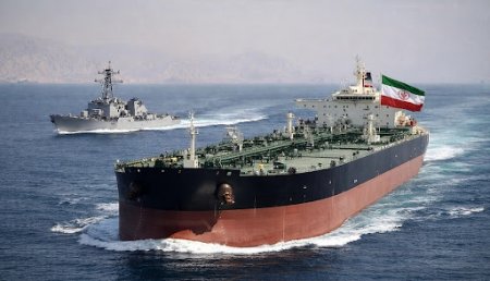 İran tankeri cənub limanında lövbər saldı