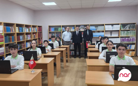 “Nar”gənclərin təhsilinə dəstək olmağa davam edir