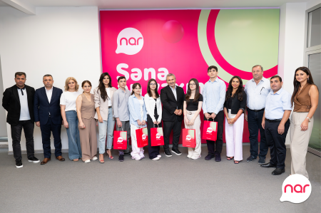 “Nar” ilin ən yüksək nəticə göstərən abituriyentlərini mükafatlandırdı “Nar” ilin ən yüksək nəticə göstərən abituriyentlərini mükafatlandırdı