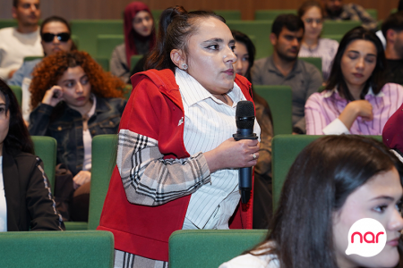 Nar”ın baş icraçı direktoru rəqəmsal texnologiyalarlabağlı təlim keçib
